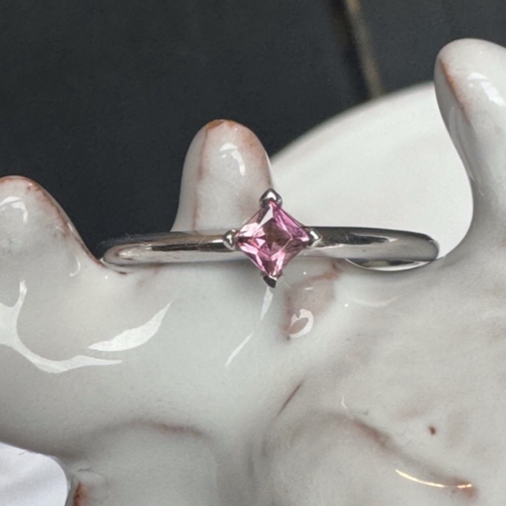 10KWG Princess With A Twist Pink Tourmaline Ring